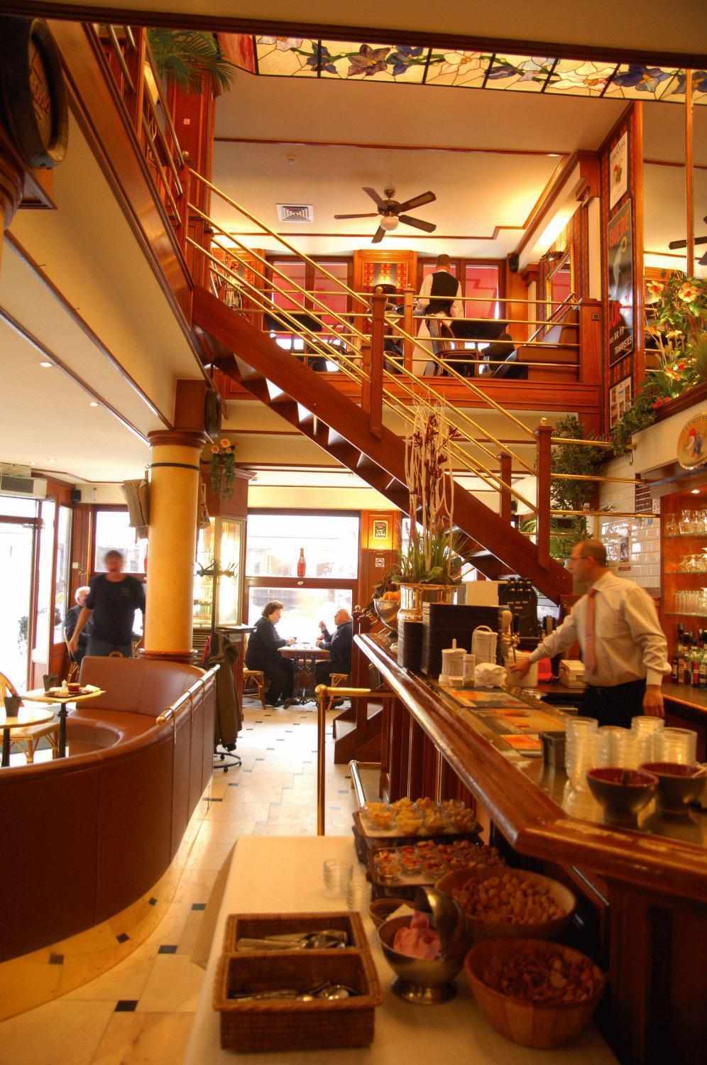 Hotel Leo Station, Villa Et Annexes Bastogne Zewnętrze zdjęcie